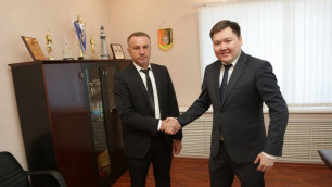 31-летний директор и родившийся в Семее белорусский тренер возглавили "Шахтер"