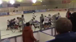Массовой дракой закончился матч молодежных хоккейных команд во Владикавказе