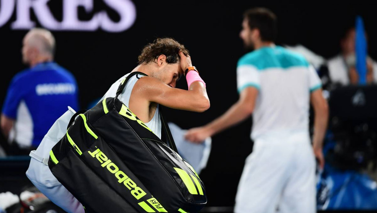 Первая ракетка мира Рафаэль Надаль снялся с Australian Open во время матча