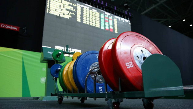 Четыре тяжелоатлета сдали положительные допинг-пробы на чемпионате мира