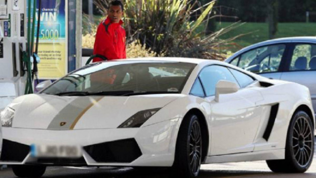 Защитник "Ромы" разбил Lamborghini в аварии