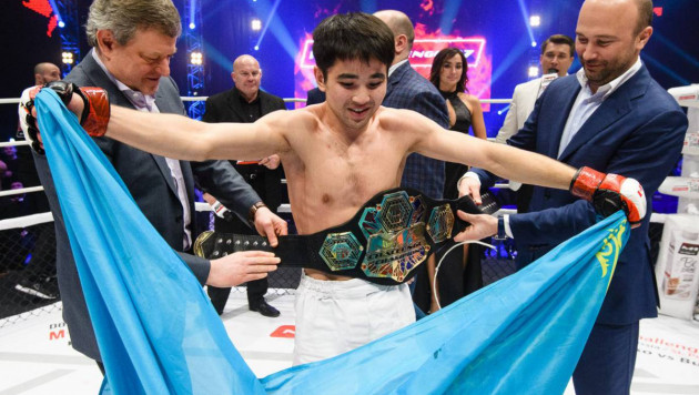Ашимов благодаря досрочной победе над Силандером стал первым чемпионом M-1 из Казахстана