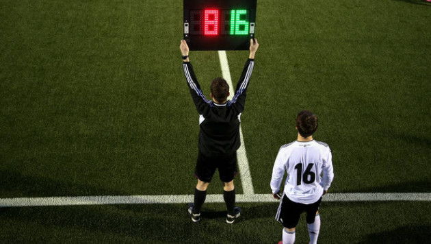 В правилах футбола появится четвертая замена в дополнительное время матча