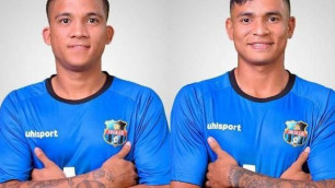 В Венесуэле двоих футболистов уволили за издевательства над кошкой