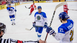 Нападающий сборной Казахстана Роман Старченко стал лучшим бомбардиром и снайпером ЧМ по хоккею