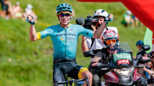 Капитан "Астаны" сократил отставание от лидера "Джиро д'Италия" после 18-го этапа