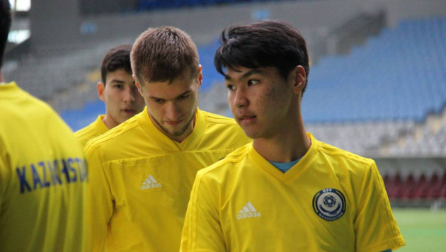 Сборная Казахстана по футболу провела тренировку перед матчем с Азербайджаном в Астане