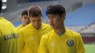 Сборная Казахстана по футболу провела тренировку перед матчем с Азербайджаном в Астане