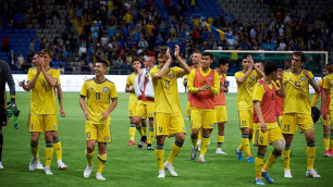 Сборная Казахстана с помощью двух мячей за минуту и гола-красавца в концовке разгромила Азербайджан