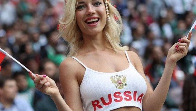 Британский таблоид сравнил внешний вид болельщиц из России и Саудовской Аравии на матче открытия ЧМ-2018