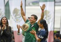 Головкин в футболке сборной Мексики. Фото: marca.com