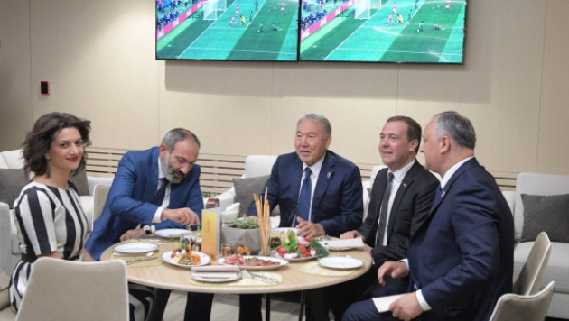 Как Нурсултан Назарбаев смотрел игры чемпионата мира-2018 по футболу