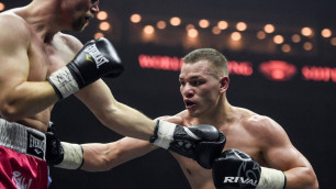 Российского боксера из зала тренера Головкина освистали после победы решением судей