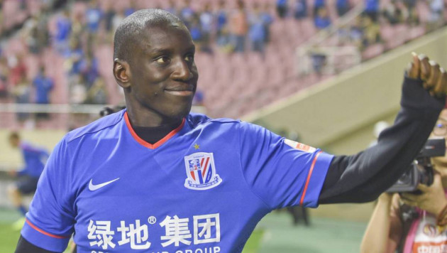 Китайский игрок дисквалифицирован на шесть матчей за расистские оскорбления экс-нападающего "Челси"