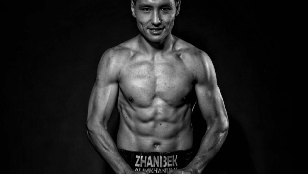 "Просто Janibek". Зачем казахстанский чемпион мира по боксу "сменил" имя в США?