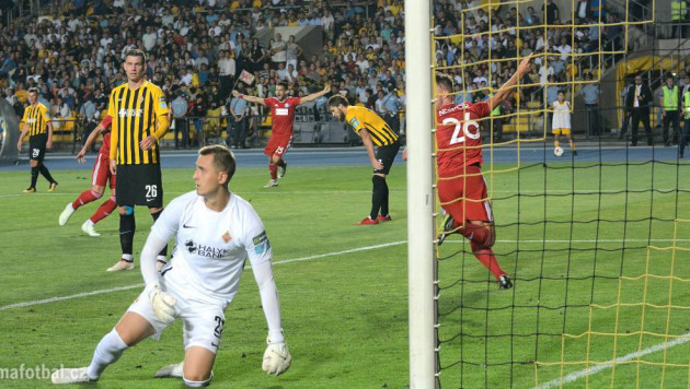 Видеообзор последнего матча "Кайрата" в Лиге Европы с тремя голами и двумя удалениями