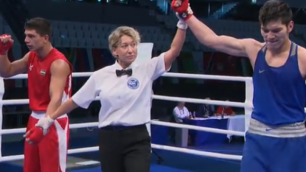 Казахстанский боксер выиграл у соперника из Узбекистана и вышел в финал МЧМ-2018