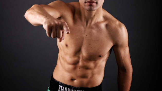 "Я готов вырубить тебя, "Канело"! Казахстанский боксер бросил вызов Альваресу после поражения Головкина