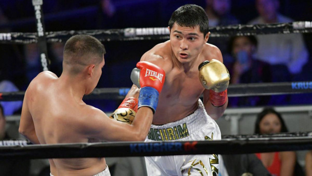 Казахстанский нокаутер среднего веса получил на первый титульный бой американца с 15 победами