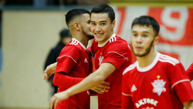 Хет-трик нападающего сборной Казахстана принес "Актобе" вторую победу в Лиге чемпионов