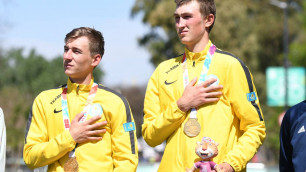 "Маунтинбайк - для безбашенных". Казахстанские велогонщики рассказали о победе на юношеской Олимпиаде 