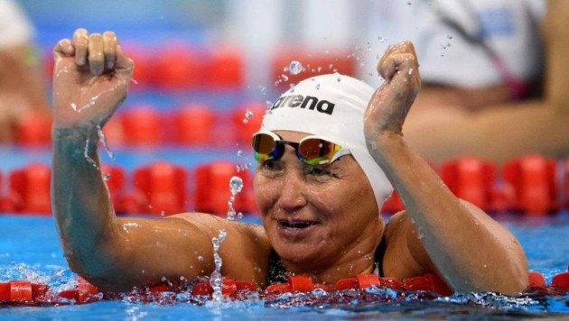 "Нельзя опускать планку вниз". Первая в истории Казахстана чемпионка Паралимпиады по плаванию озвучила свою мотивацию в спорте