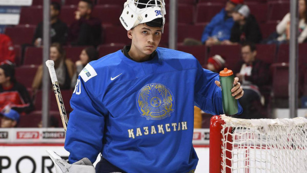 Вратарь сборной Казахстана нашел объяснение первой победе на МЧМ-2019 по хоккею