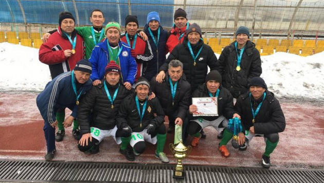 В Алматы наградили победителей и призеров Лиги ветеранов по футболу
