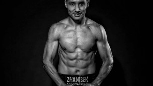 "Познакомил с казахским боксом". Алимханулы провел спарринг с выбывшим на три года после нокаута от Головкина американцем