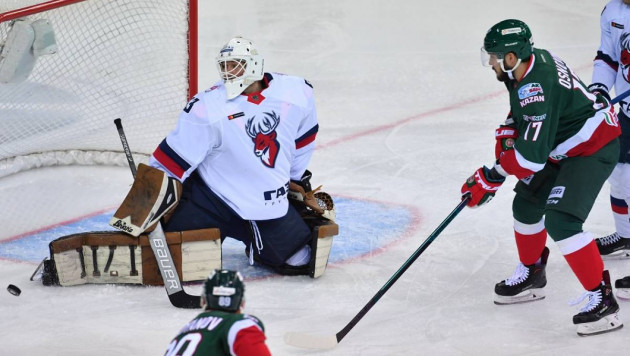 Потенциальный соперник "Барыса" по плей-офф КХЛ в четвертый раз в сезоне проиграл "Ак Барсу"
