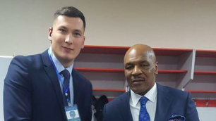 Боксер тяжелого веса из Казахстана не смог из-за соперника дебютировать в США
