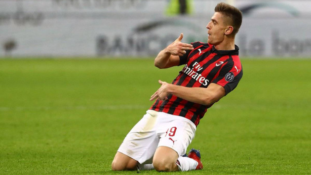 Купленный за 35 миллионов евро нападающий помог "Милану" выиграть третий матч подряд в чемпионате