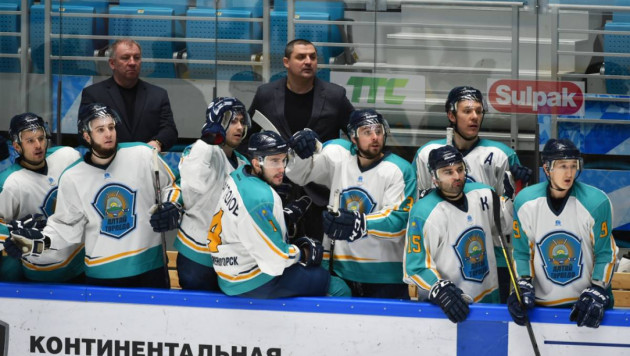 Казахстанский клуб решил уволить всех игроков и тренеров после вылета от фарм-команды "Барыса"