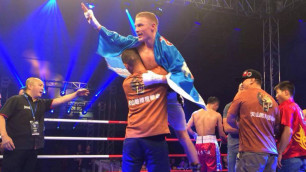 Казахстанский боксер нокаутировал соперника в бою за первый титул в карьере на профи-ринге