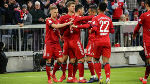 "Бавария" забила шесть мячей и отобрала у "Боруссии" лидерство в чемпионате Германии