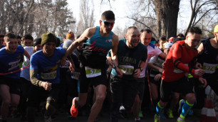 1200 бегунов вышли на старт Весеннего забега в Алматы