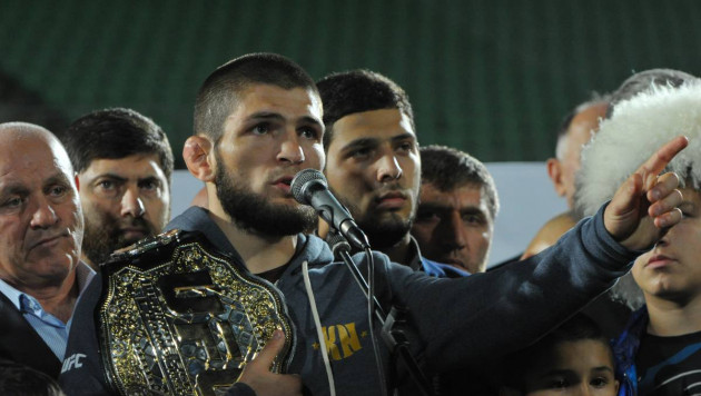 Чемпион UFC Нурмагомедов проведет три боя в рамках турне по Великобритании