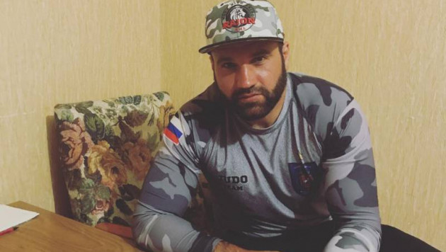 Непобежденного российского бойца дисквалифицировали за допинг в UFC