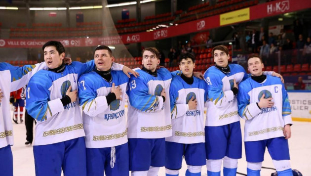 Сборная Казахстана по хоккею заняла второе место на юниорском чемпионате мира 