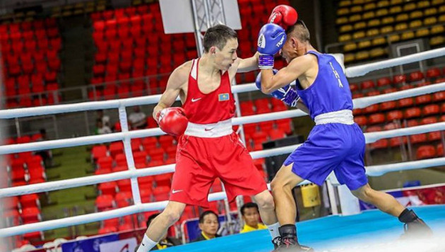Пятикратный чемпион Казахстана с рассечением вышел в полуфинал ЧА-2019 по боксу