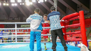 Чемпион мира из Казахстана проиграл боксеру из Индии и остался без медали ЧА-2019