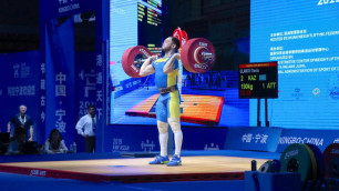 Казахстан выиграл вторую медаль на чемпионате Азии по тяжелой атлетике