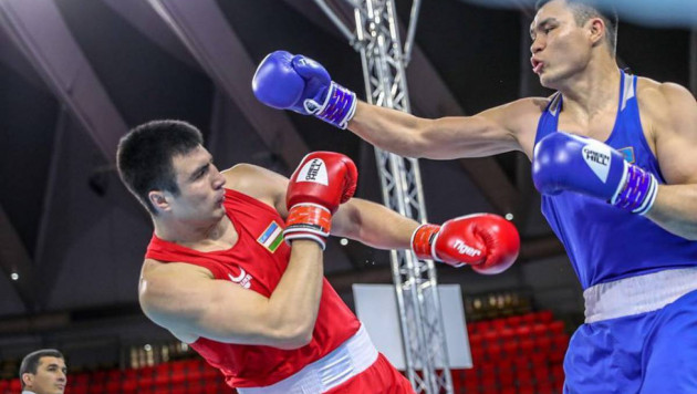 Засудили казахстанца? Видео поражения супертяжа Кункабаева от узбекского боксера в финале ЧА