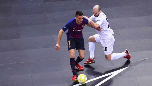 "Кайрат" разгромил "Барселону" и вышел в финал Лиги чемпионов по футзалу