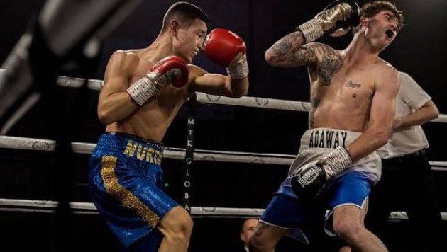 Соперник казахстанского боксера отказался от боя перед выходом на ринг