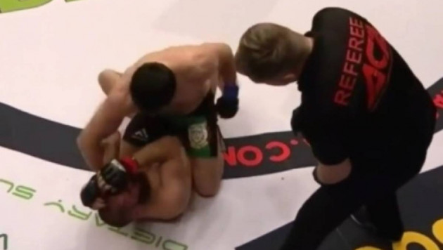Видео нокаута, или как казахстанец забил российского обидчика экс-бойца UFC