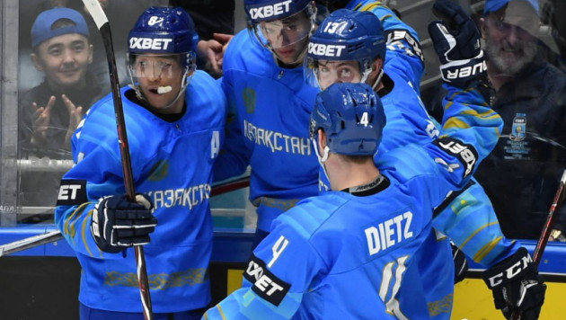 Сборная Казахстана по хоккею одержала третью подряд победу и вышла на второе место на ЧМ-2019