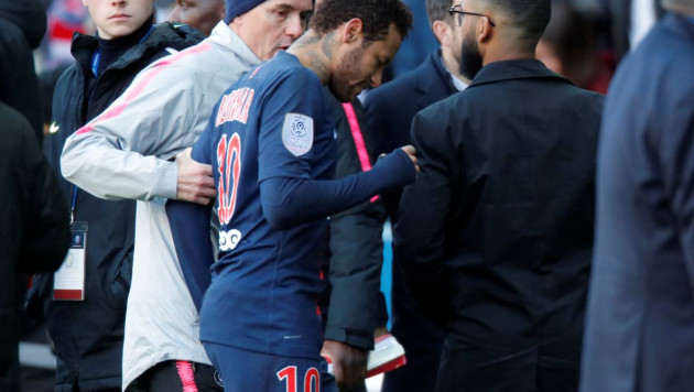 Федерация футбола Франции дисквалифицировала Неймара за удар болельщика после поражения в Кубке