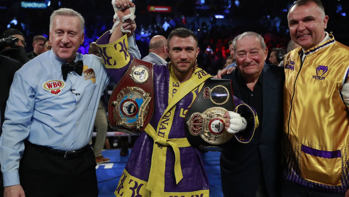 Бой Ломаченко c Кэмпбеллом за три титула чемпиона мира может пройти в Великобритании в августе