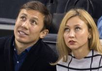 Геннадий Головкин с женой. Фото с сайта НХЛ